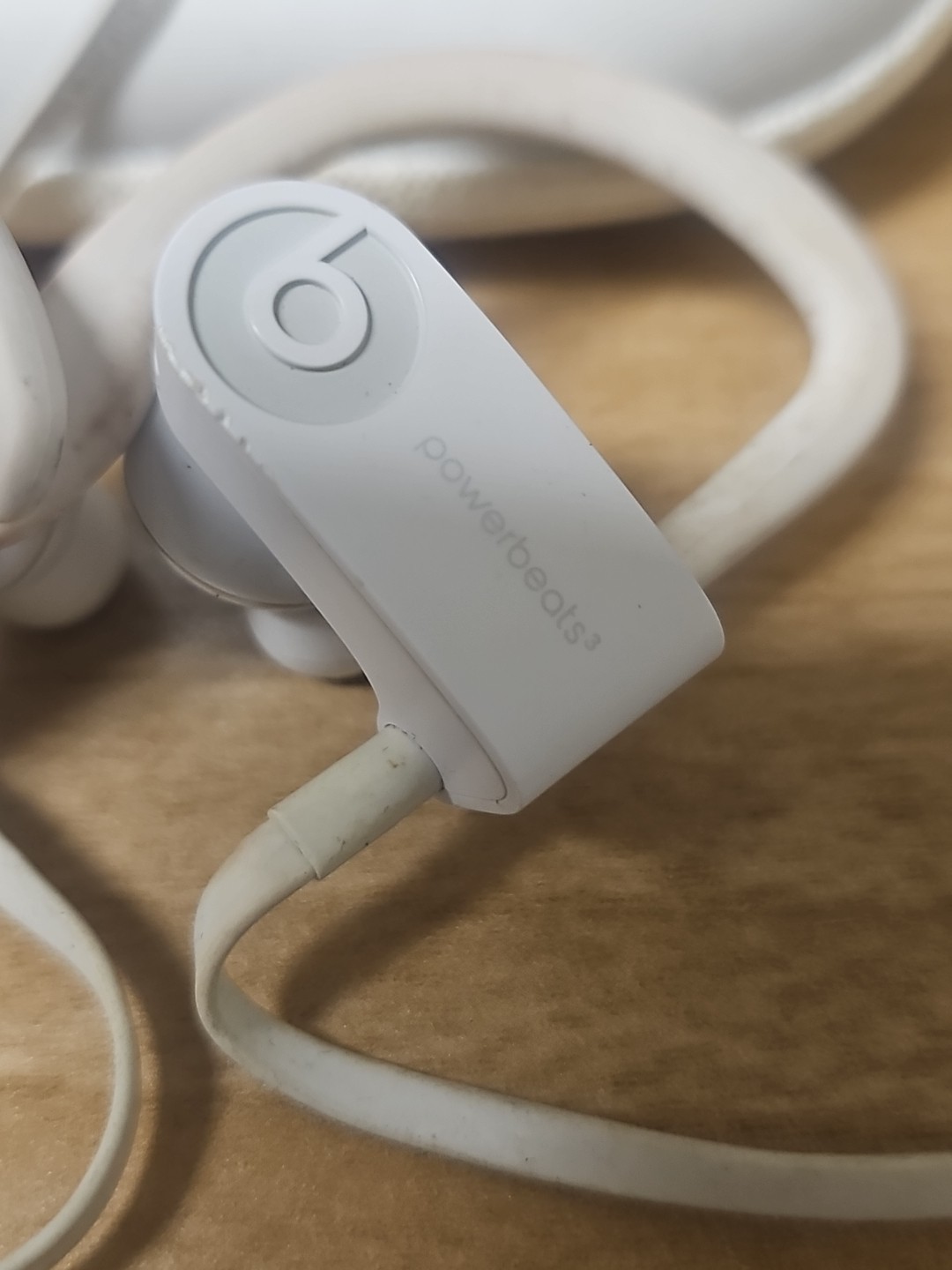 Beats by Dr. Dre ML8W2LL/A Powerbeats3 Wireless In-ear Headphone – White