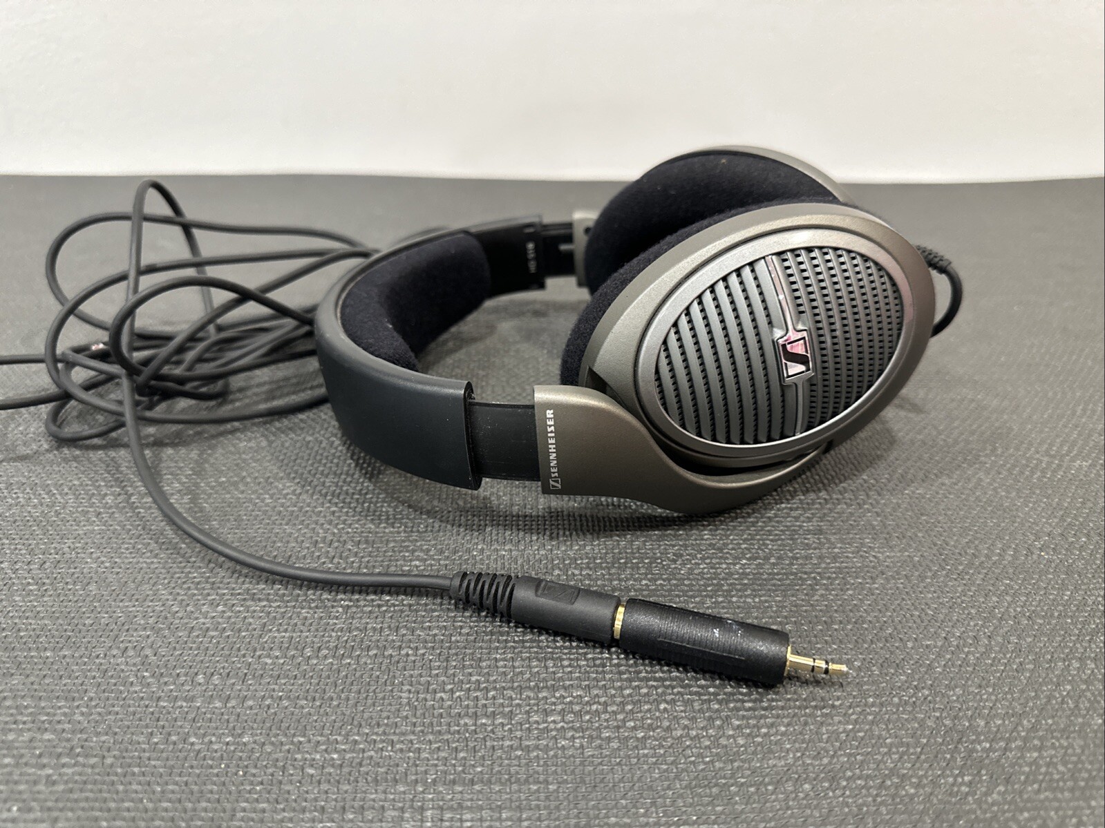 Sennheiser HD 518 Headphones