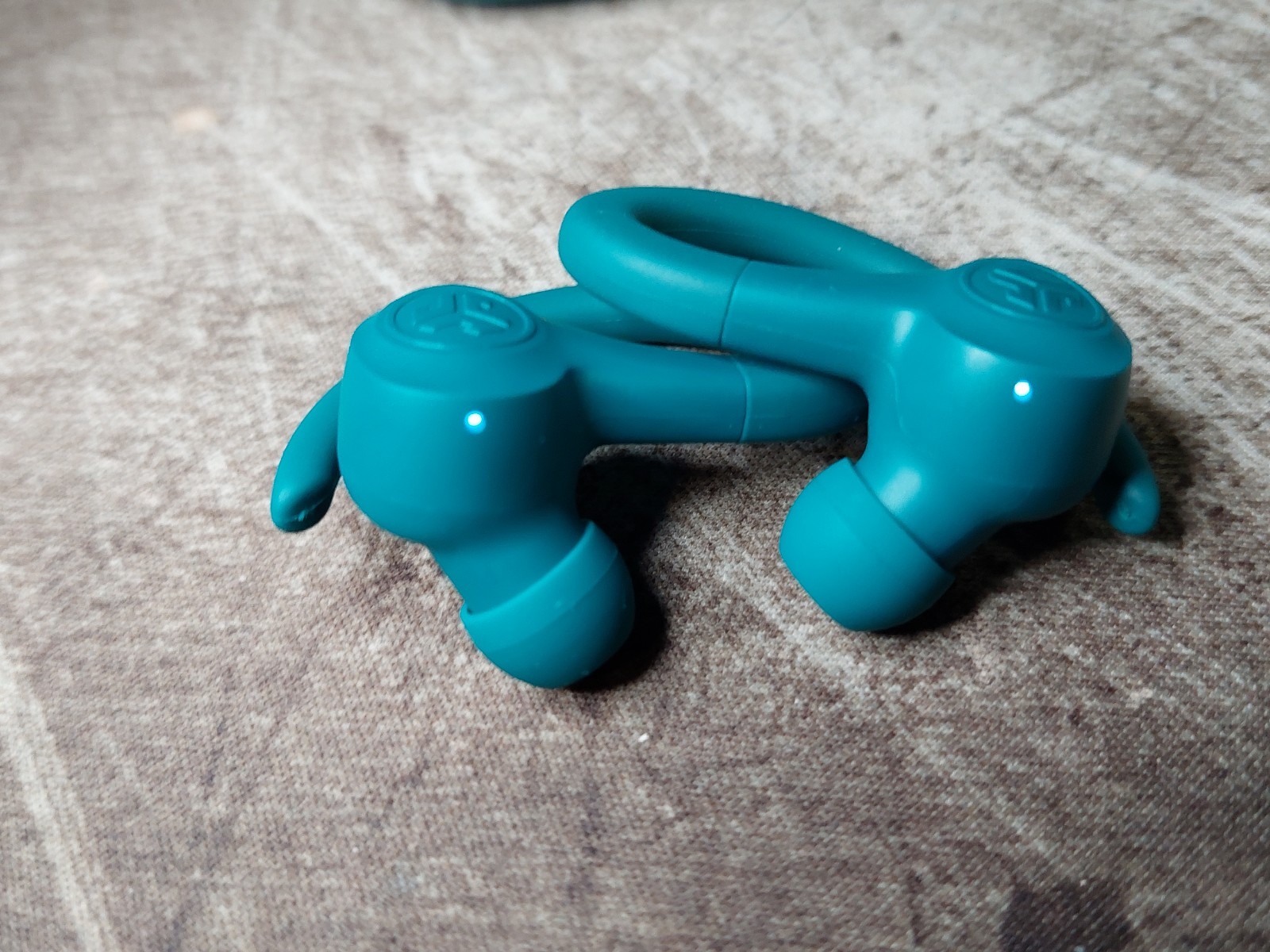 JLab Go Air Sport Wireless Earbuds Teal Bluetooth Secure Fit Ear Hook Workout