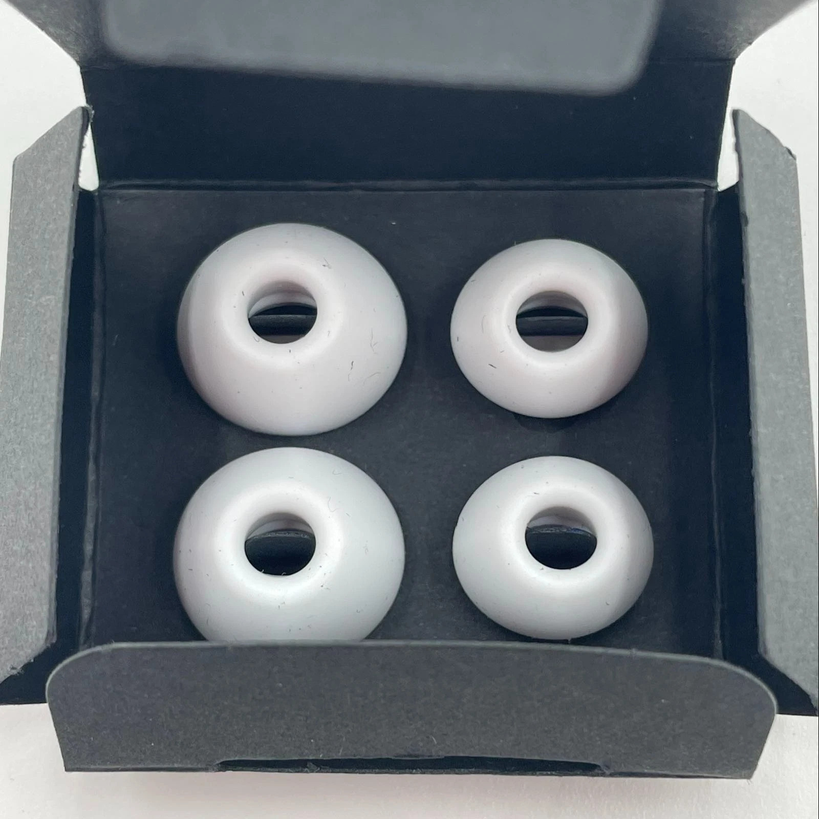 Beats Solo Buds True Wireless Bluetooth Earbuds White TWS Compact