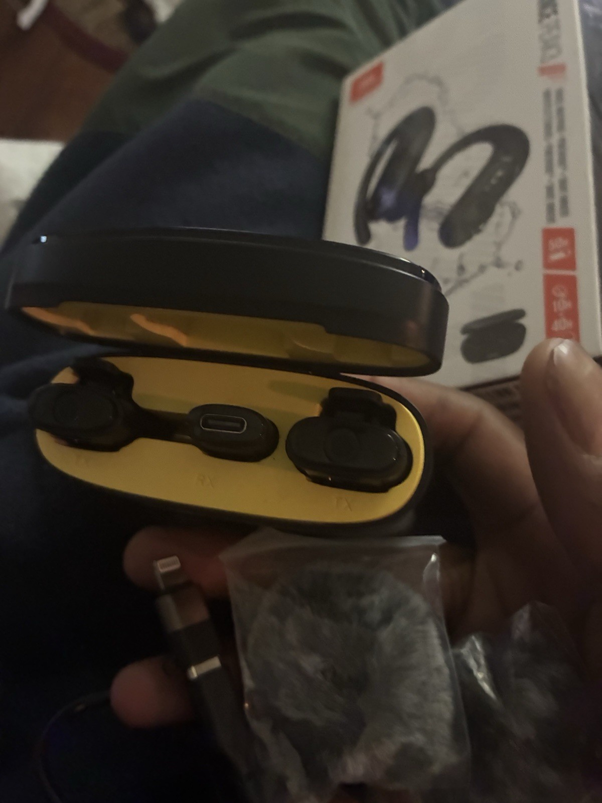 SYNCO G2(A2) Wireless Bluetooth Earbuds Black Yellow In-Ear Double Charging Case