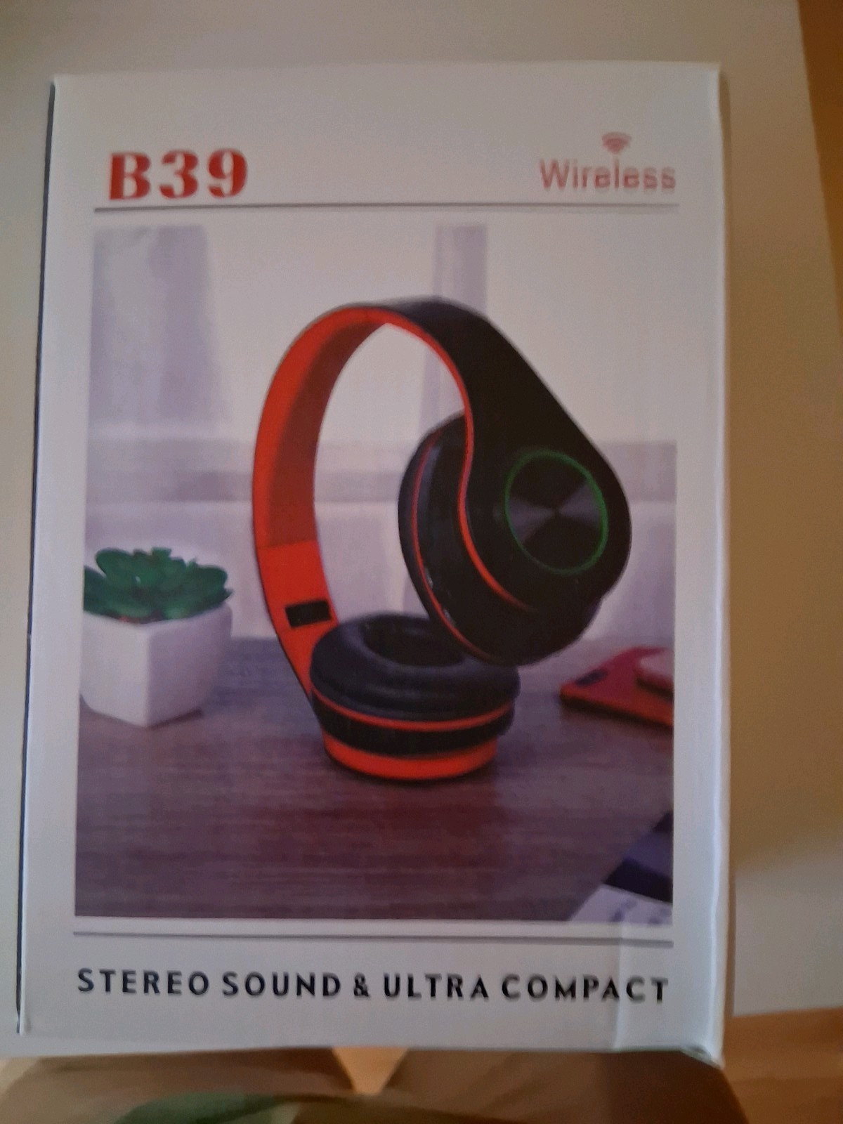 B39 Wireless & Ultra Compact Headphones – Red/Black