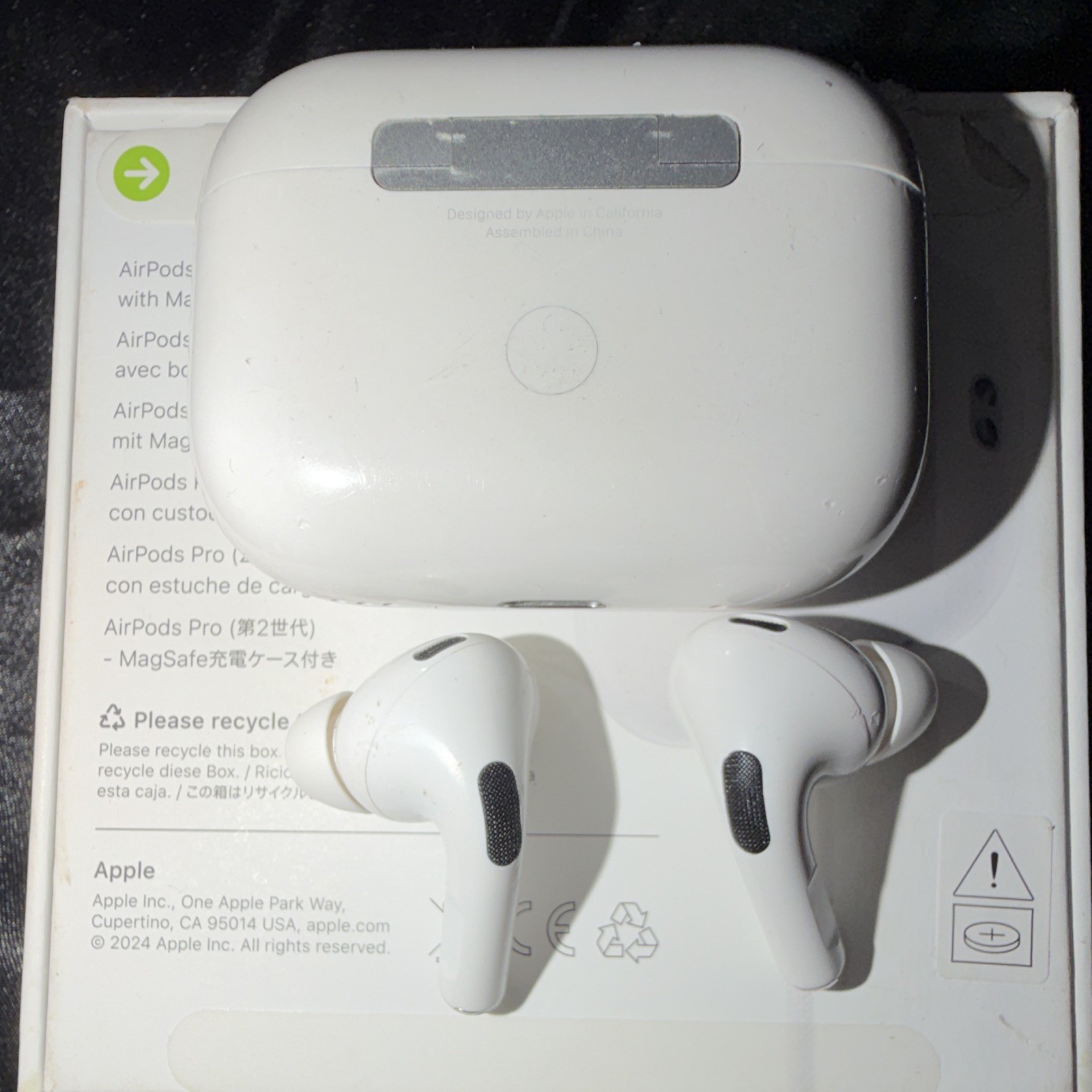 Apple AirPods Pro 2nd Gen MagSafe Case, ANC, Transparency Mode – White