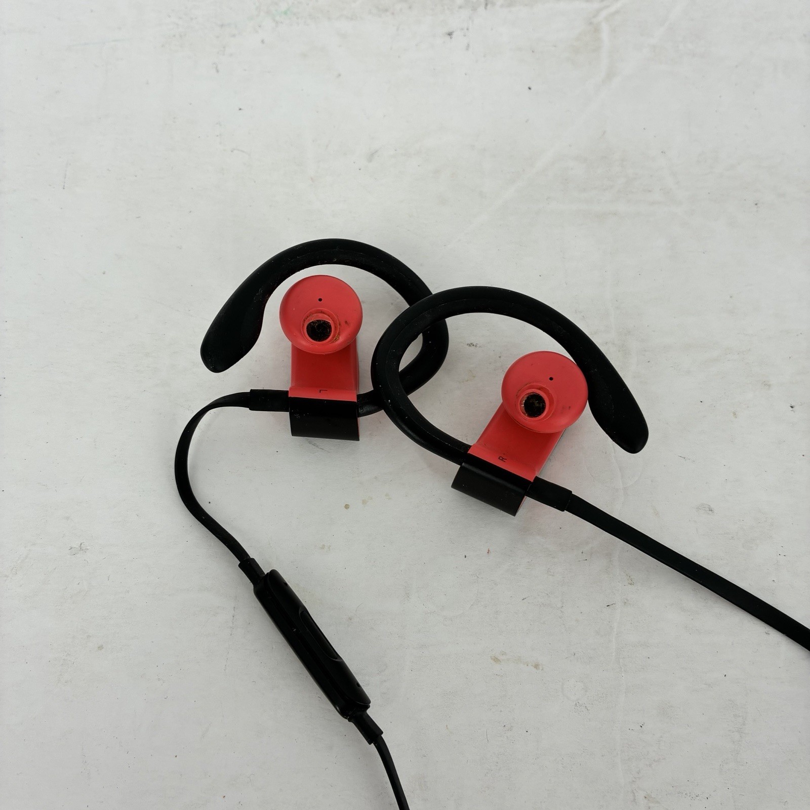 Beats by Dre Powerbeats 3 Tested Works Red and Black Hook Style Earbuds