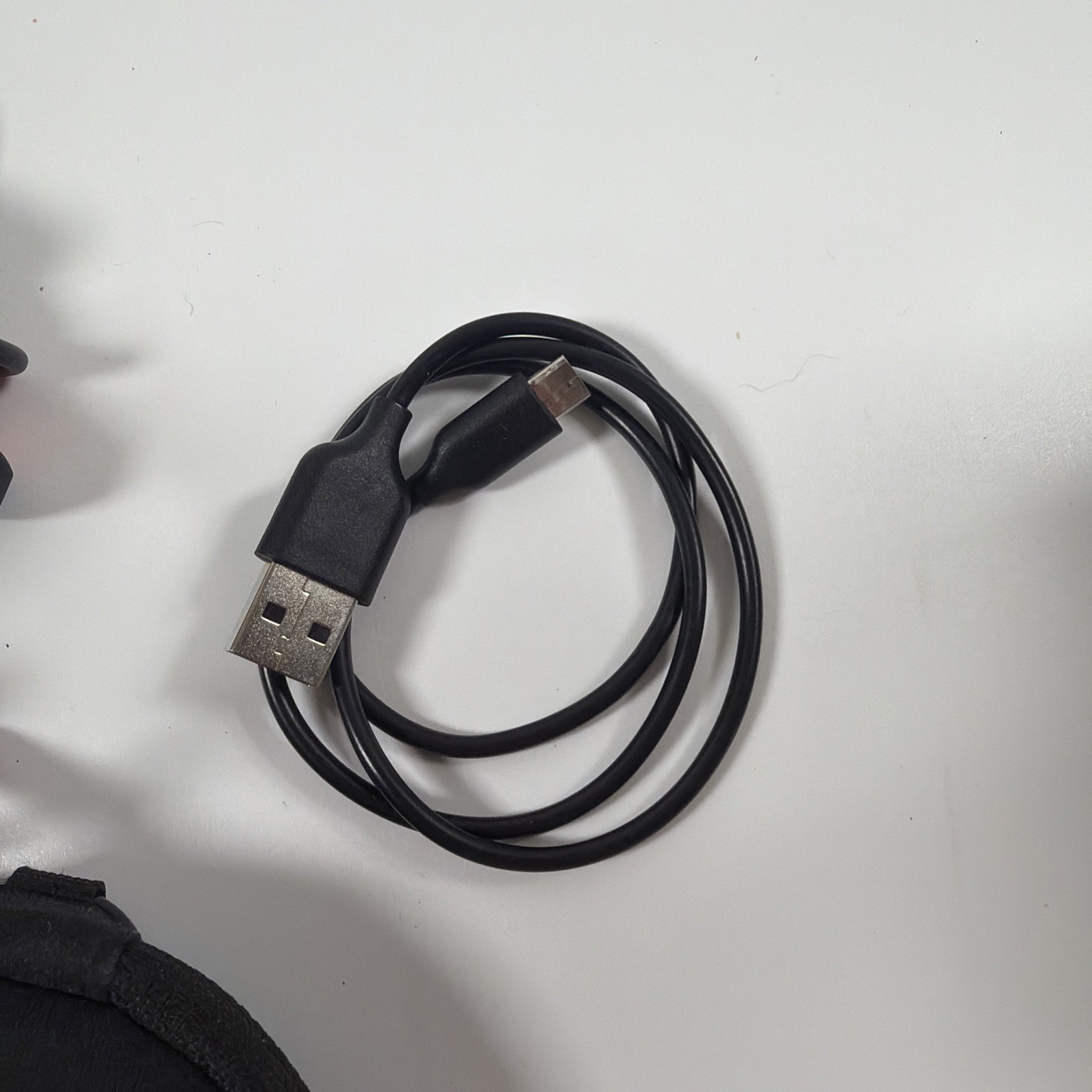 Bose SoundSport 007-AE0109 In-Ear Wireless Bluetooth Headphones Won’t Charge
