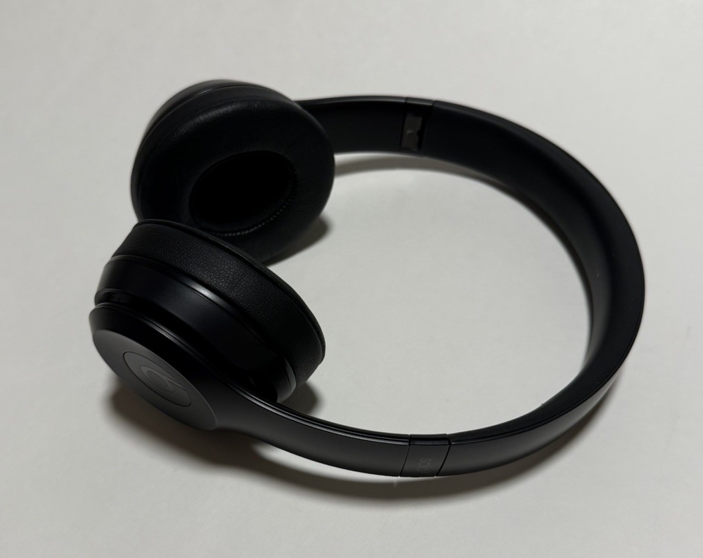 Beats by Dr. Dre Beats Solo3 Wireless On-Ear Headphones – Matte Black