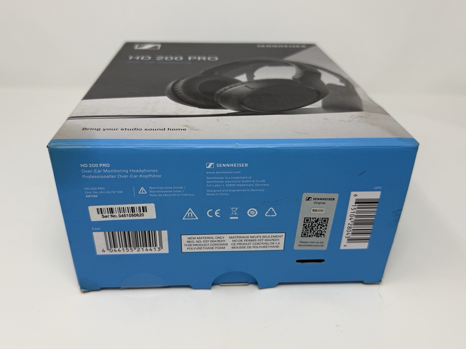 Sennheiser HD 200 PRO Over-Ear Monitoring Headphones w/ Original Box