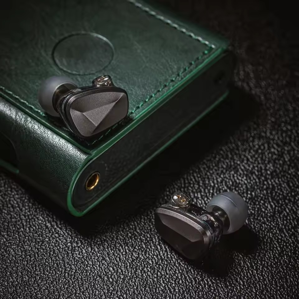 Astrotec GX100 PZT+LCP DD in-ear Monitors Earphones ,10mm Dyamic Driver