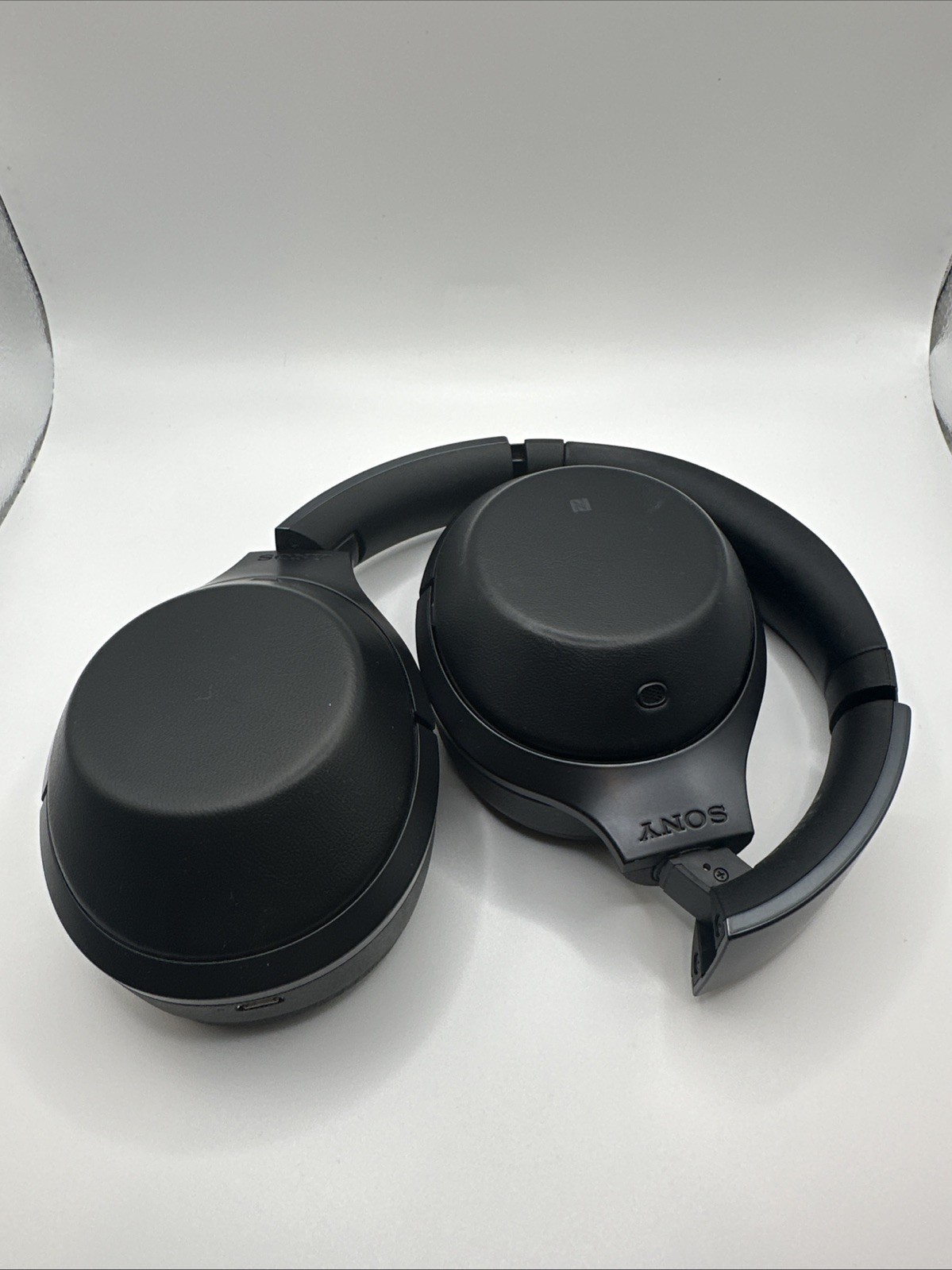 Sony MDR-1000X Wireless Noise Canceling Stereo Over Ear Headset Black