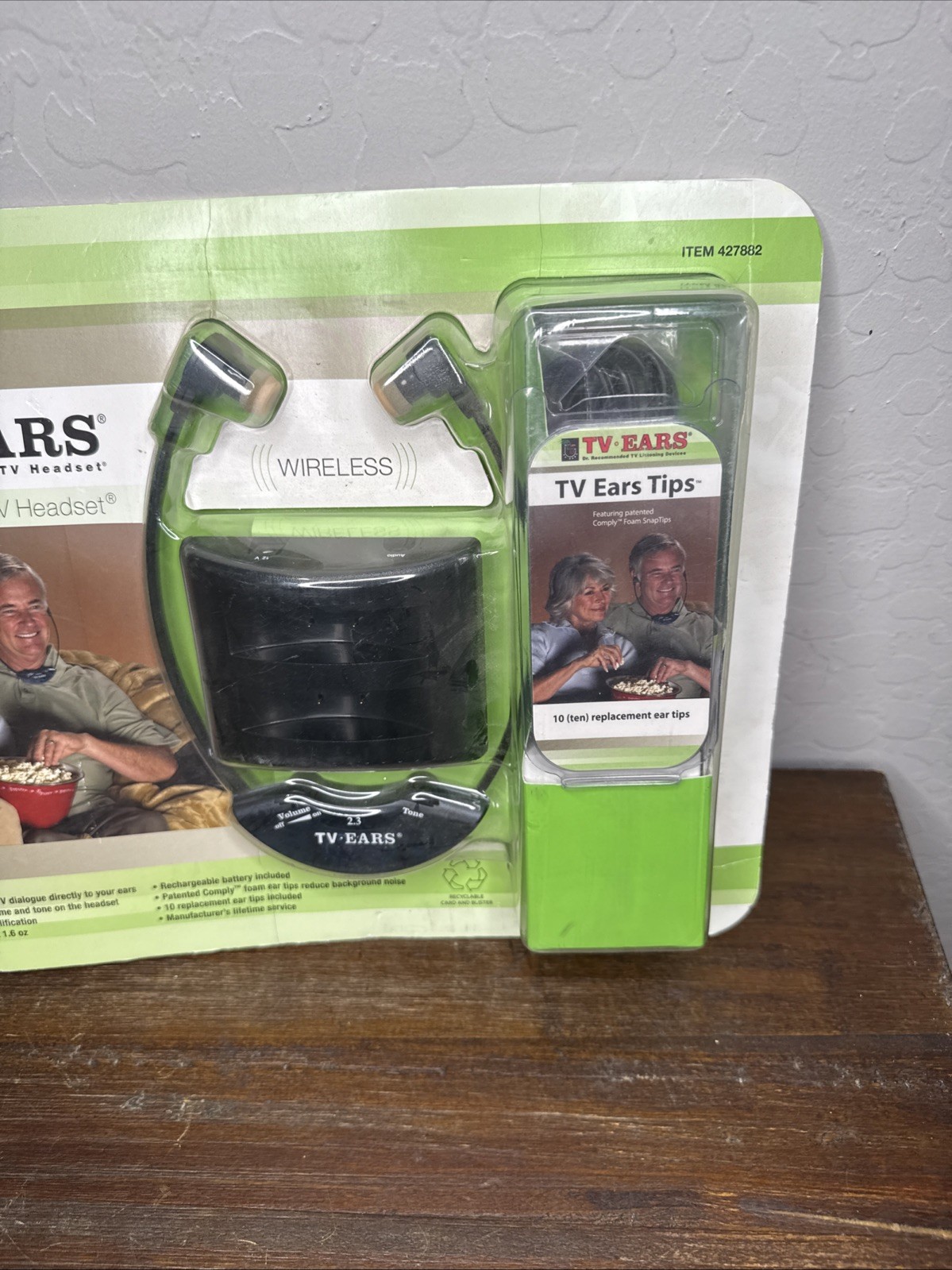 TV Ears Noise Reduction TV Headset Wireless Rechargeable Battery New Old Stock