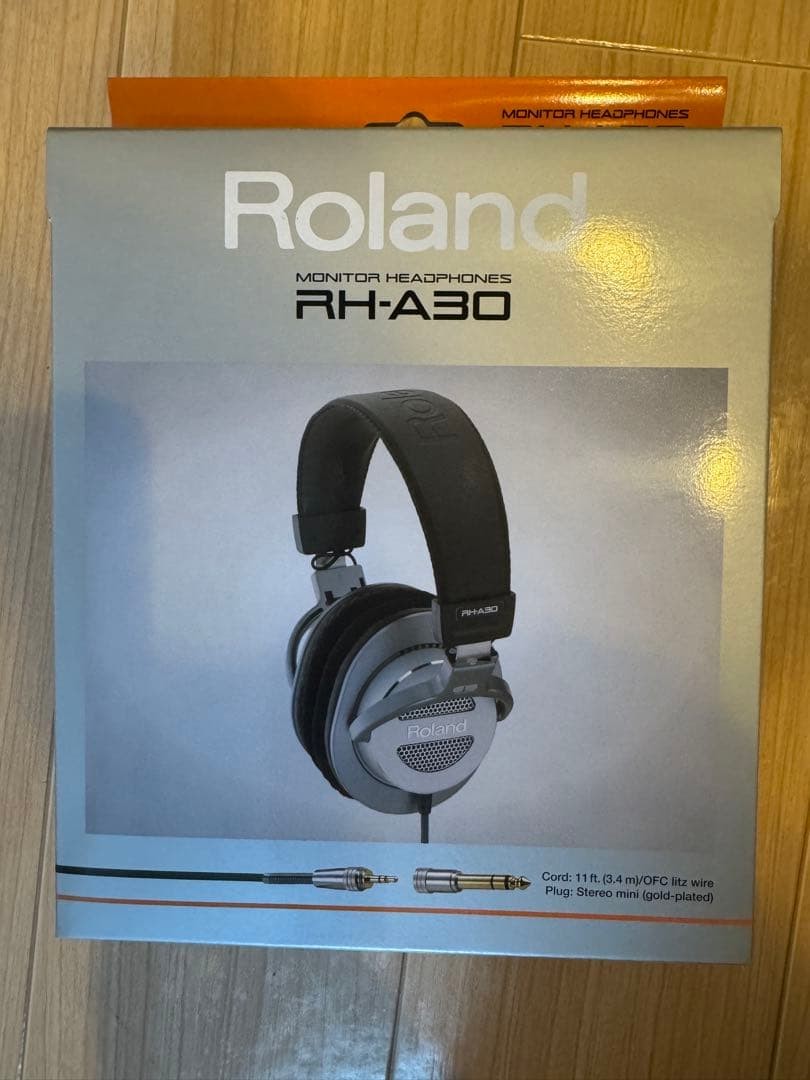 Roland RH-A30 Stereo Wired Monitor Headphones Openair RHA30 Silver Japan New