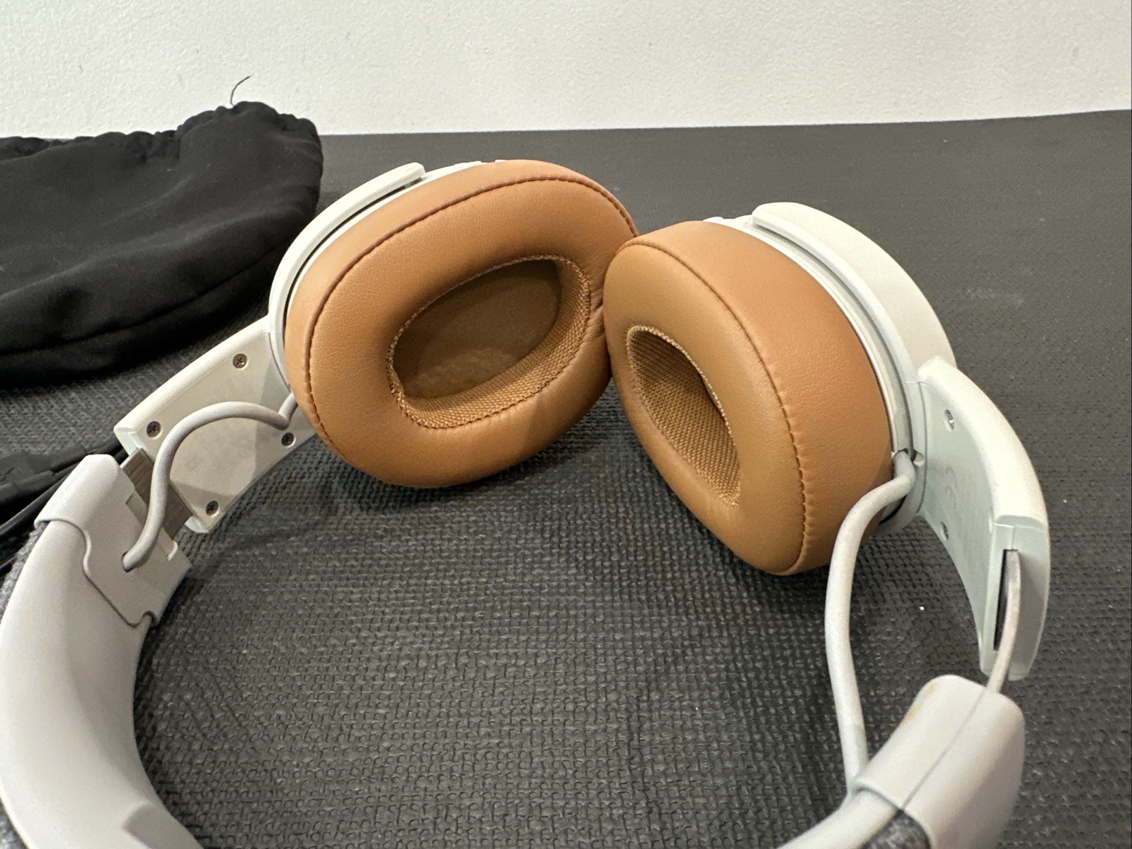 Skullcandy Crusher Wireless Over-Ear Headphone Gray/Tan S6CRW