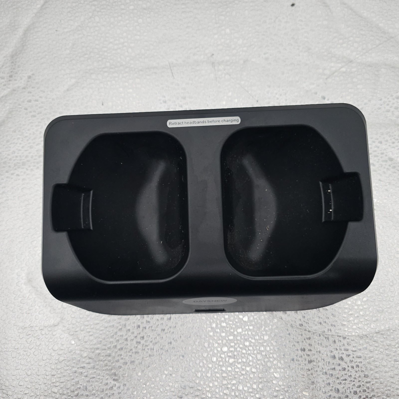 DAYSNEW ADH300J Wireless TV Headphones 2.4G RF Charging Dock w/HDMI A/V PassThru