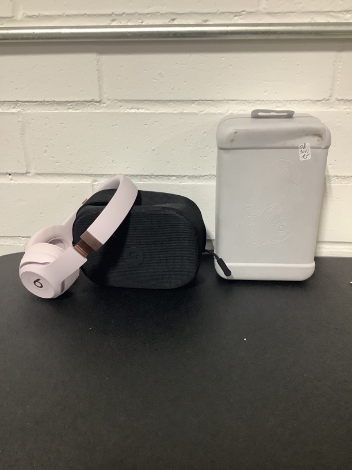 Beats Solo 4 True Wireless On-Ear Headphones – Cloud Pink