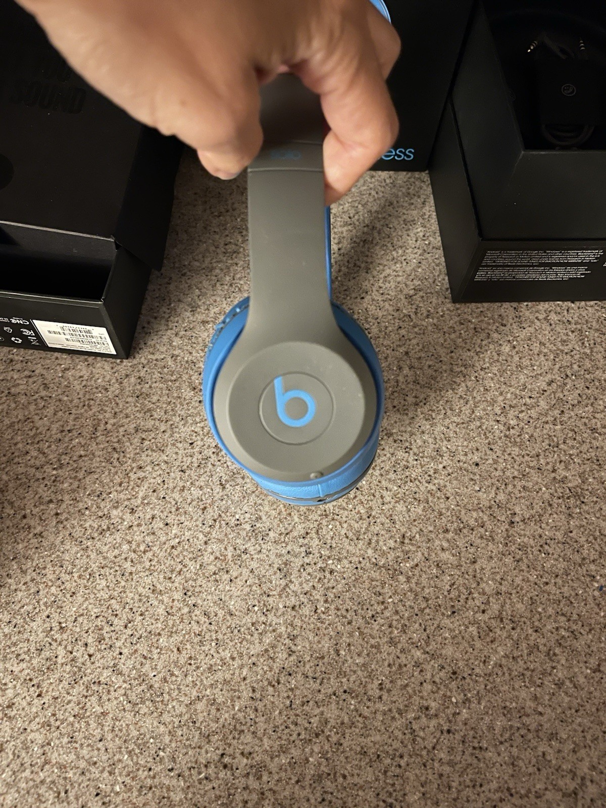 Beats by Dr. Dre Solo2 Wireless Headphones Used Blue Gray Color
