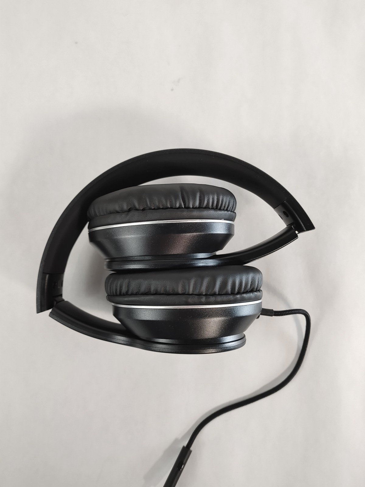 Lot of 10 New LORELEI X6 Over-Ear Headphones with Microphone, Lightweight