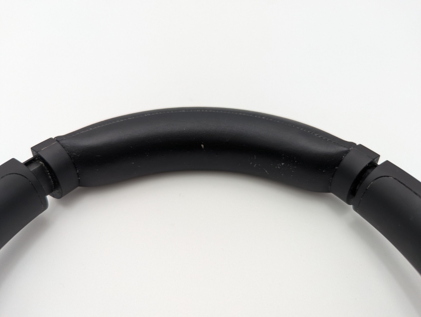 Sony WH-1000XM4 Wireless Headphones Black – New Ear Pads Please Read Description