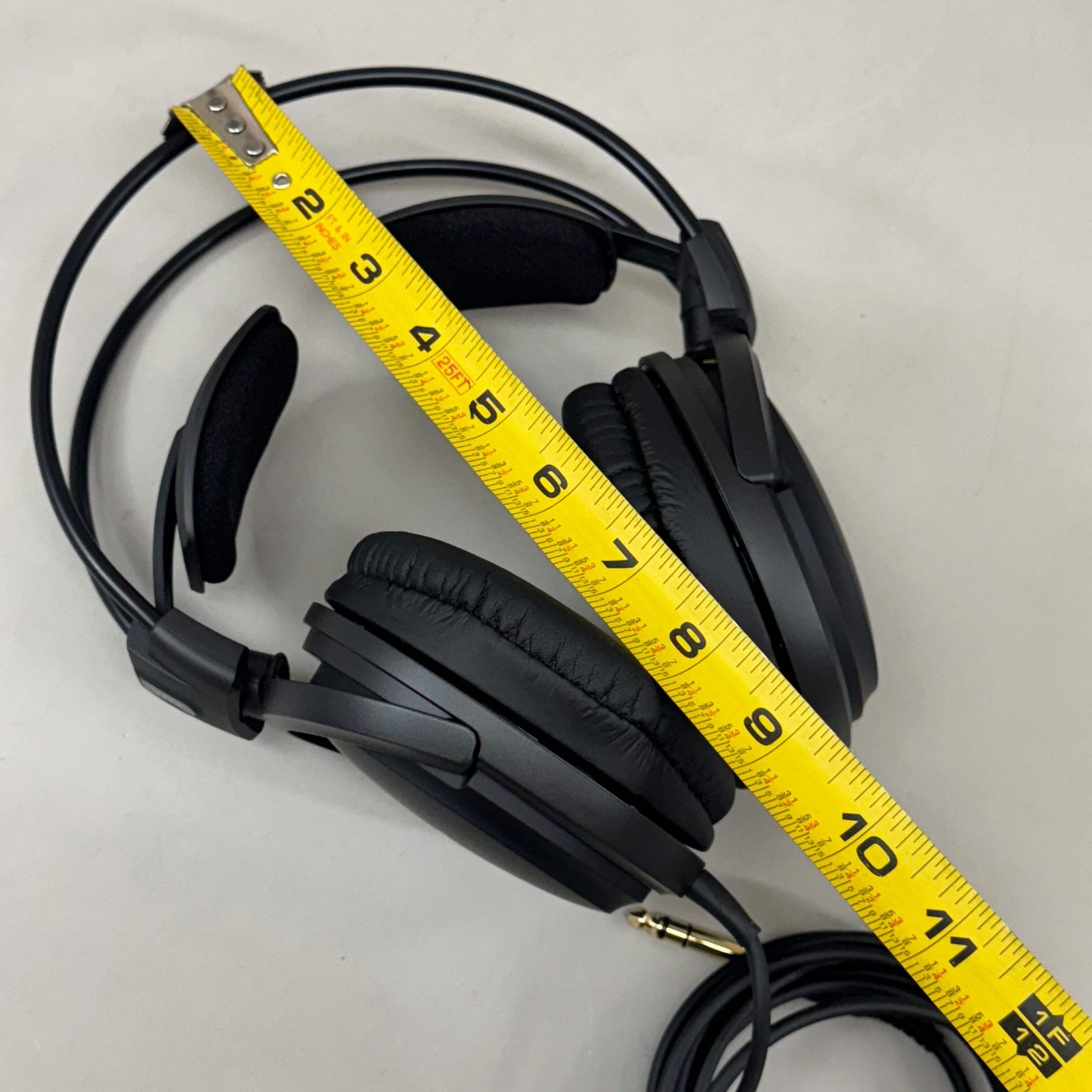 AUDIO-TECHNICA Art Monitor Over Ear Wired Dynamic Headphones Black ATH-A550Z