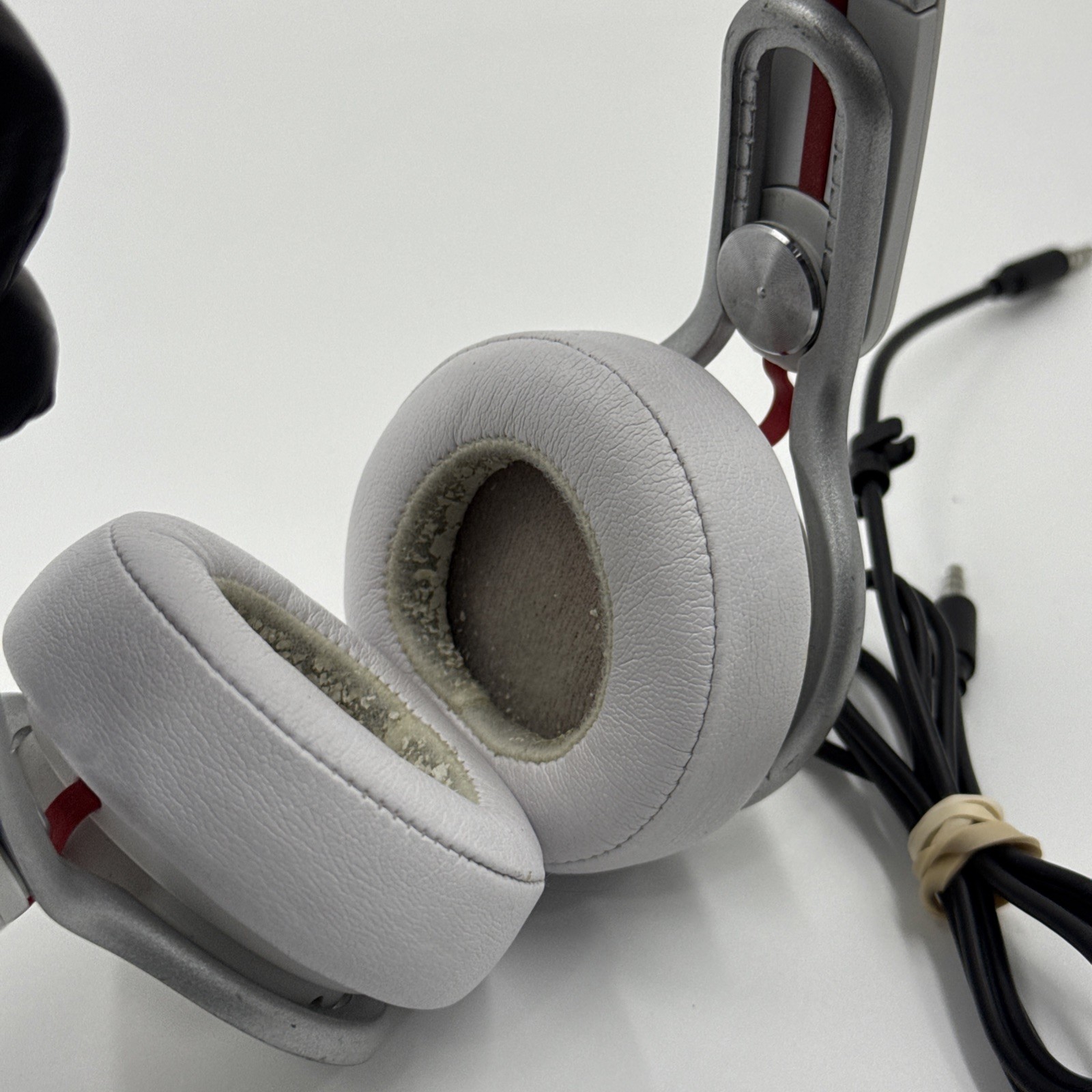 Beats by dr. dre Mixr Mixer Headphones White Tested Working (Read Desc)