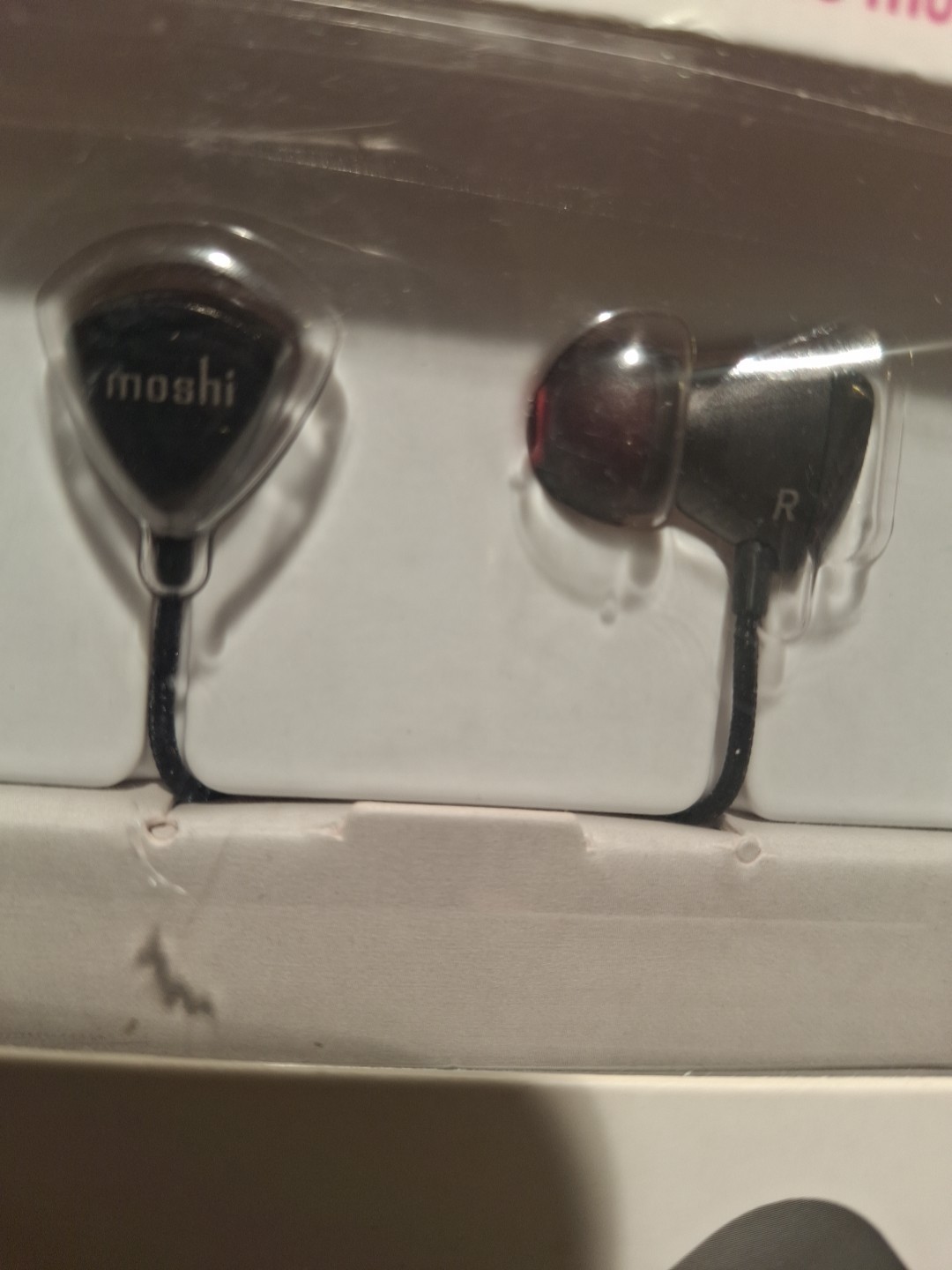 Moshi Audio Vortex PRO Earbuds HR8 Full Range Neodymium DriverExtended Range New