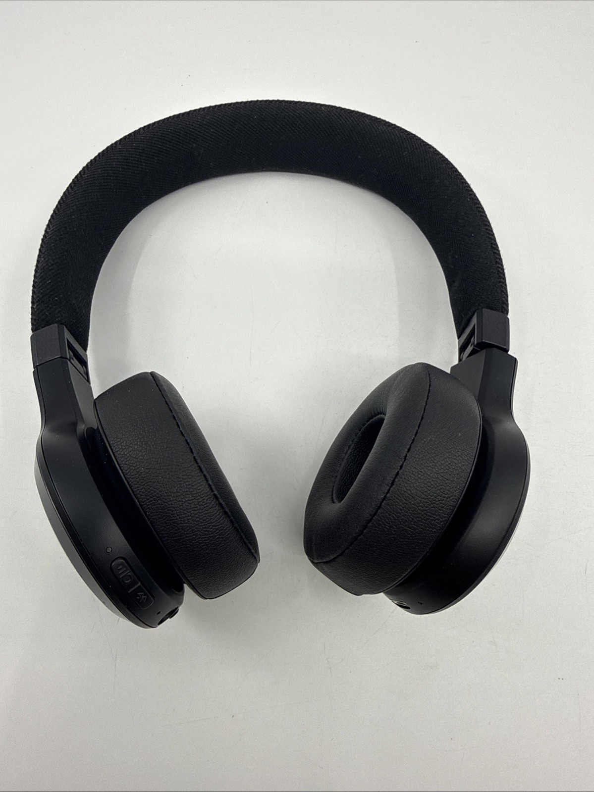 JBL Live 670NC Wireless On-Ear Headphones