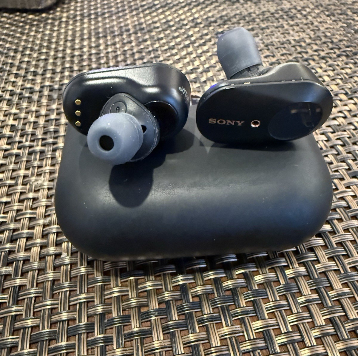 Sony WF-1000XM3 True Wireless ANC Earbuds QN1e Black Excellent Condition
