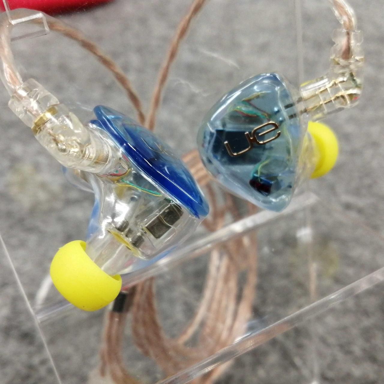 Ultimate Ears UE5PRO TO GO Earphones with 2-pin Connector & Carabiner