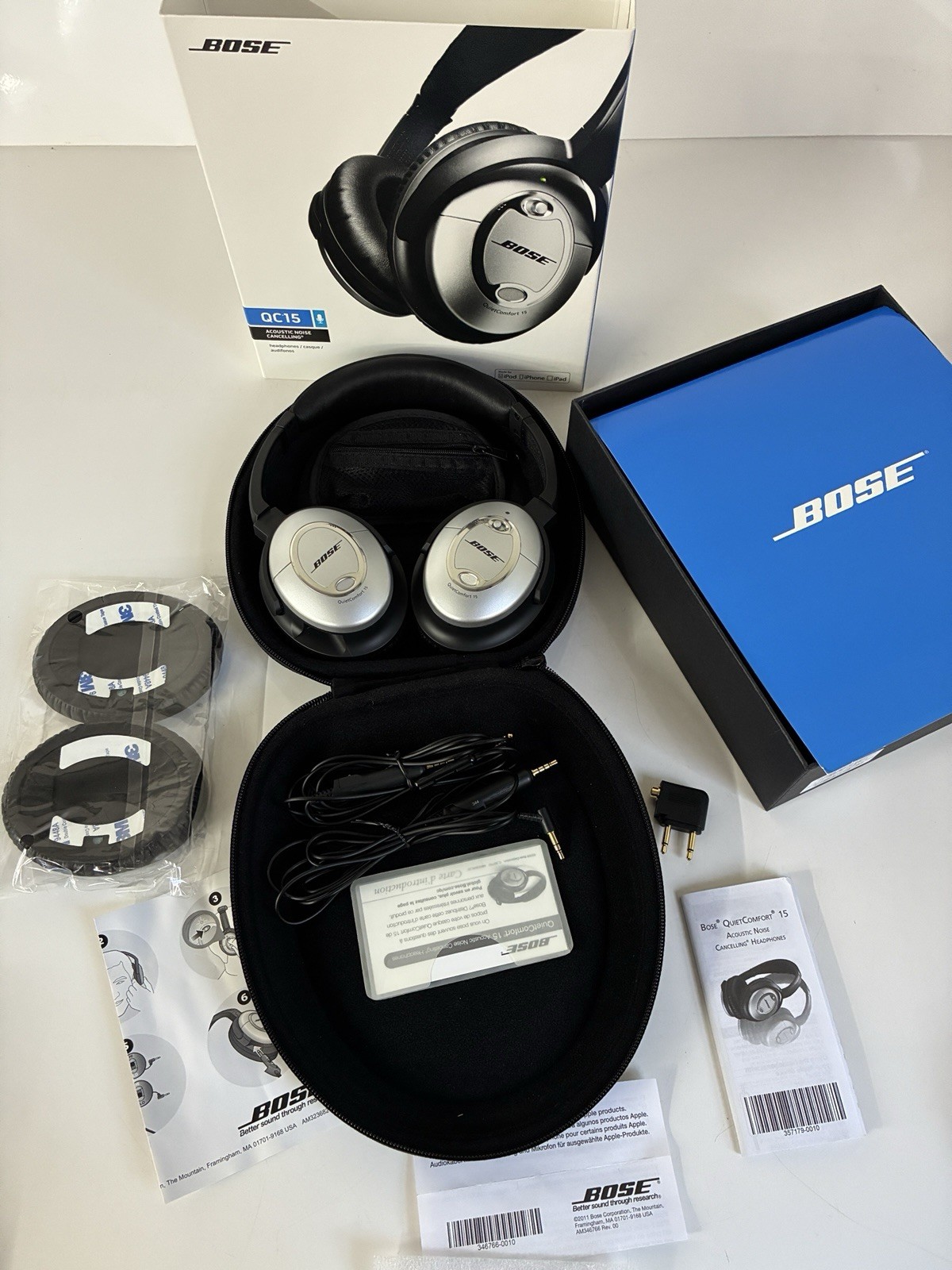 Bose QC15 Quiet Comfort Headphones Black And Silver Plus Extra Ear Pads With Box