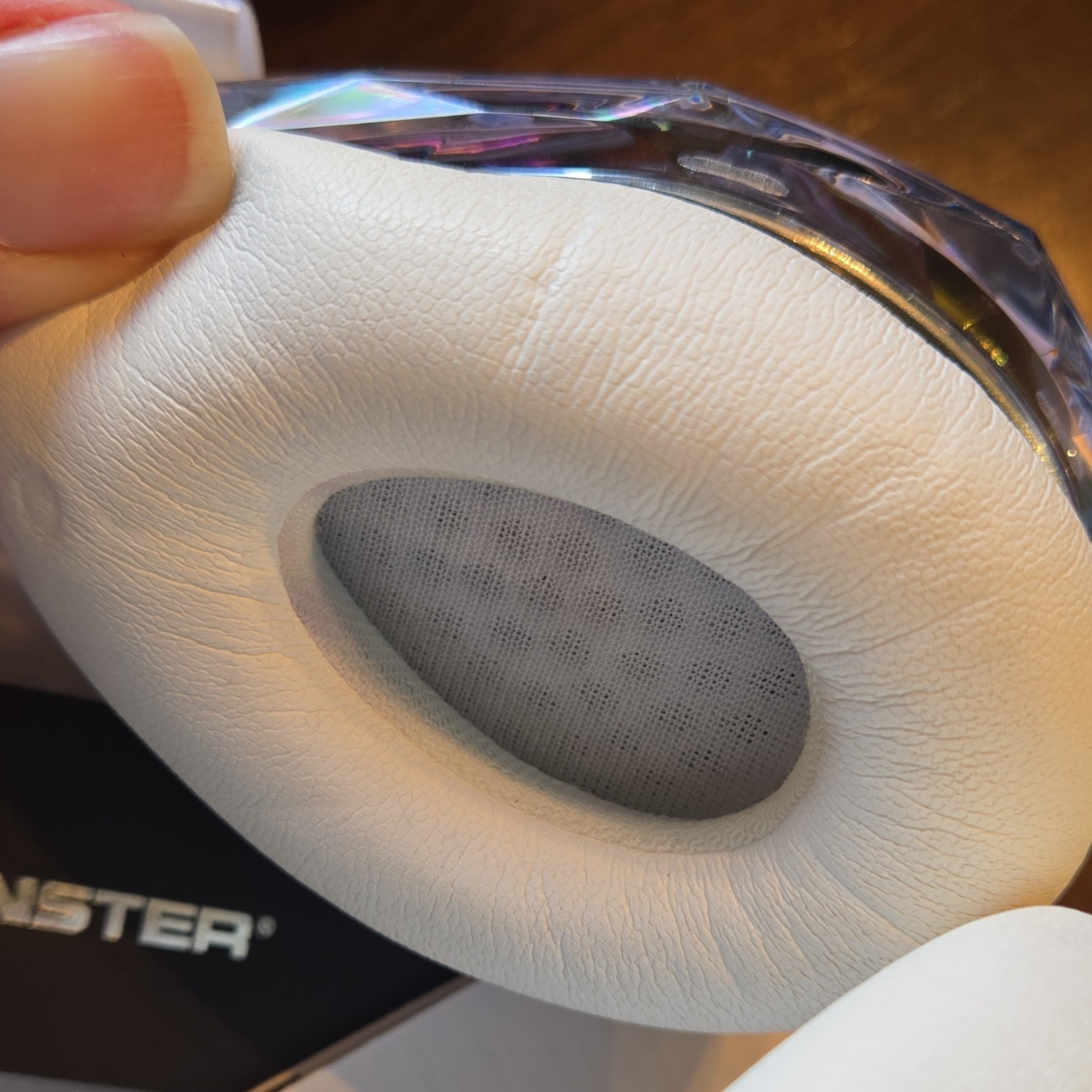 Monster Diamond Tears Edge Headphones White Multicolor 3.5mm Over-Ear