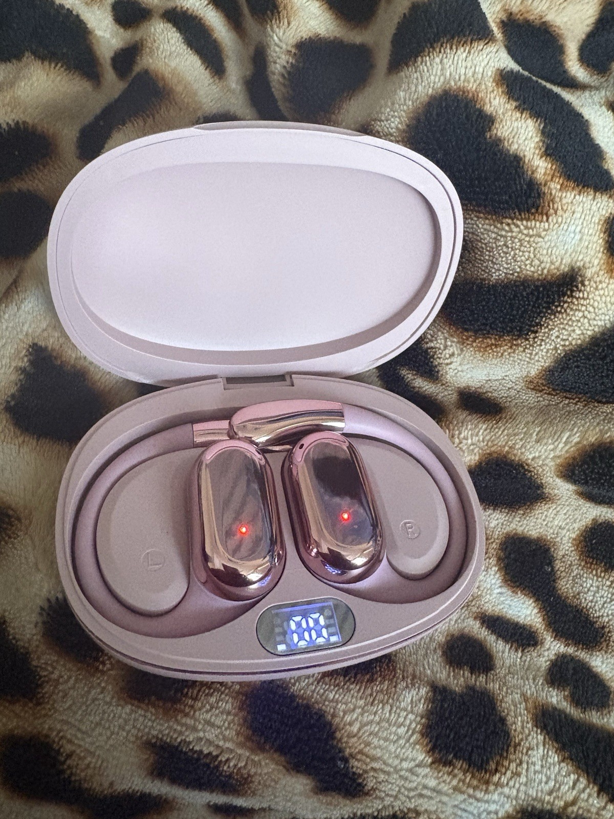 Fisher Pink earbuds Women’s