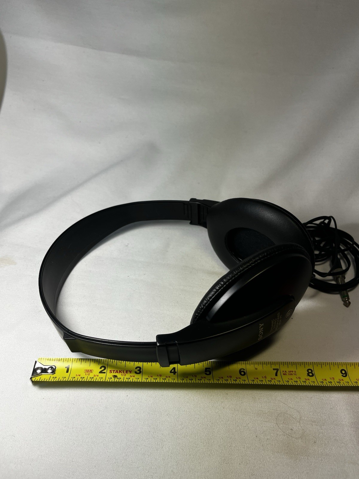 Sony MDR-P1 Dynamic Stereo Wired Headphones•Oval Shape• Adjustable•Jack Adapter