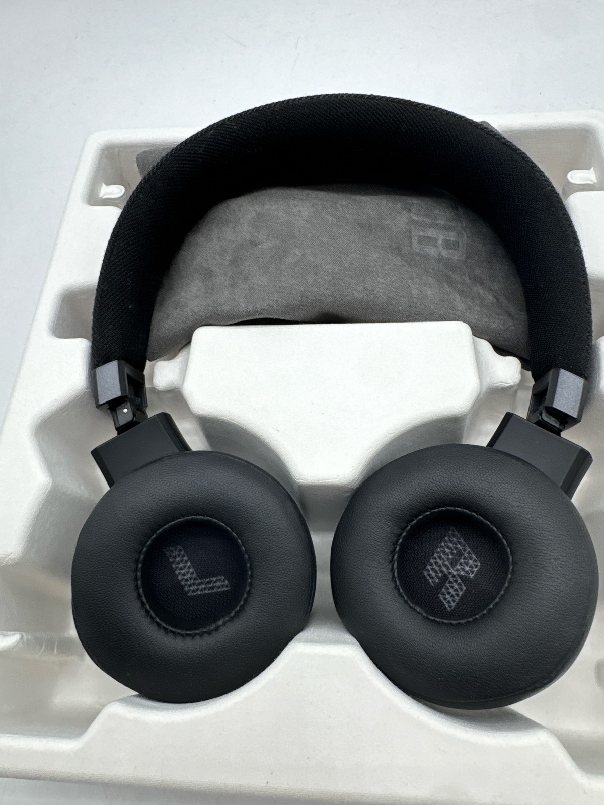 JBL Live 675NC Wireless On-Ear Headphones Noise Cancelling BT 5.3 Black