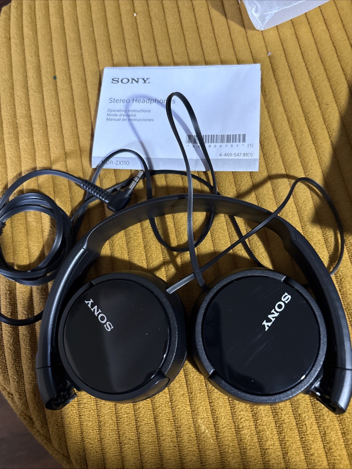 6 Sony MDR-ZX110 Wired Over the Ear Headphones Black New 1 White, 5 Black