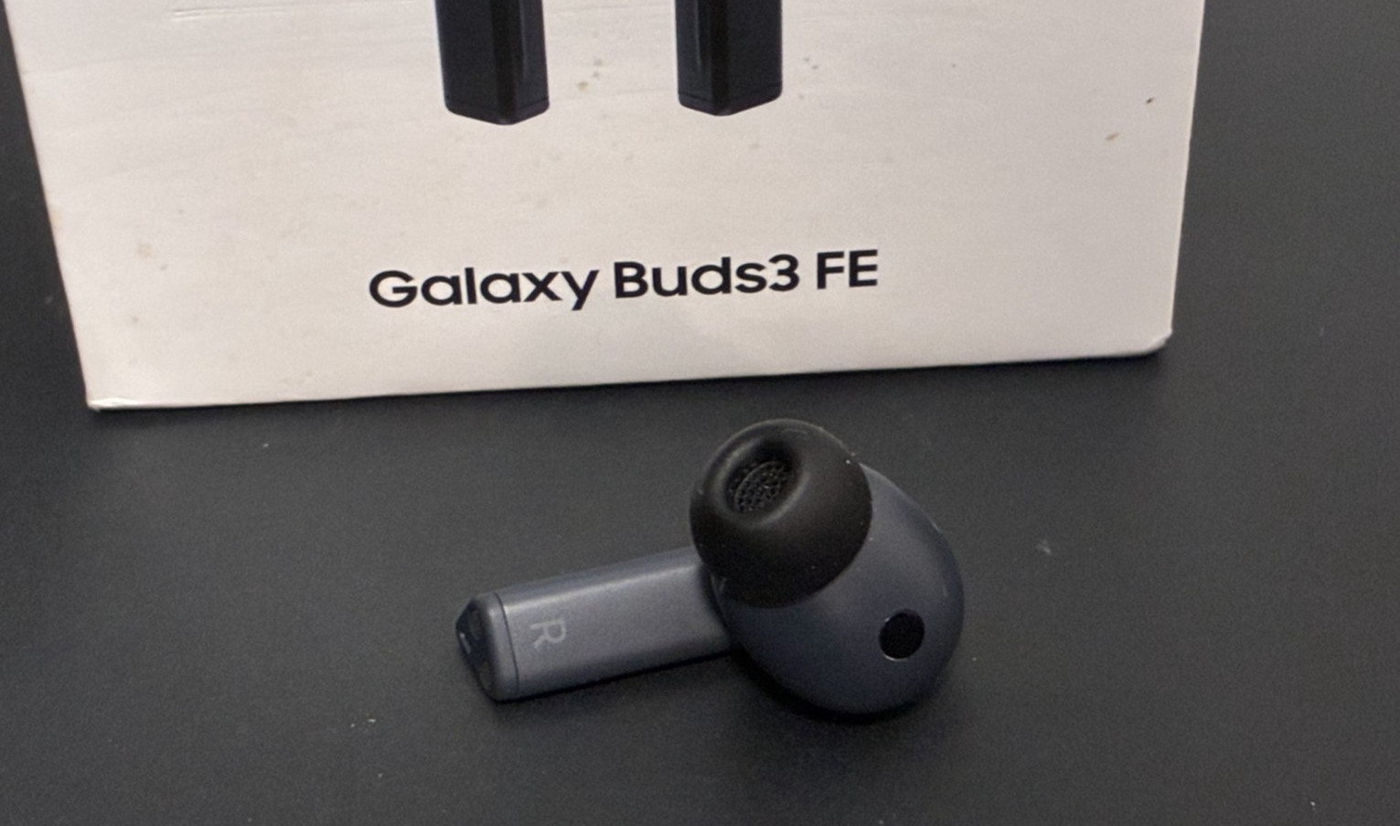 New Original Samsung Galaxy Buds3 FE Wireless Earbud Buds 3 SM-R420 (Right Side)