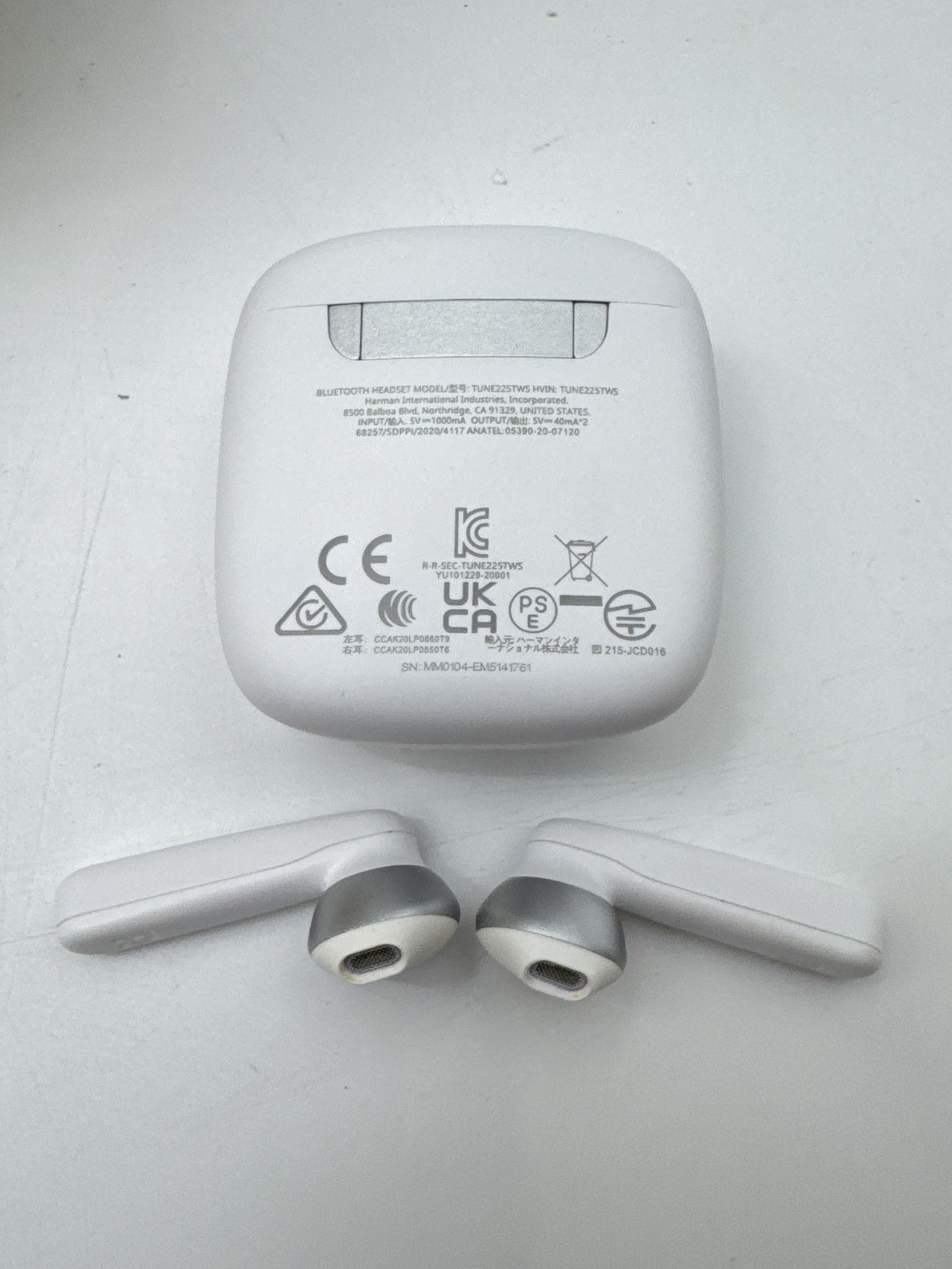 JBL TUNE 225TWS TRUE WIRELESS SOUND, BLUETOOTH, 25H BATTERY – WHITE