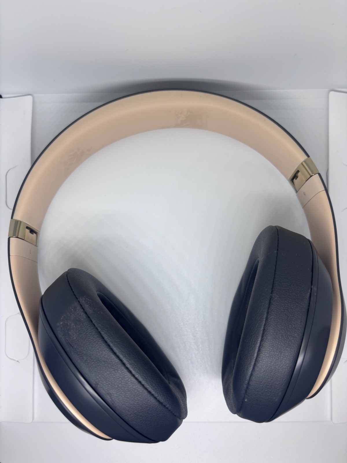 ts Wireless Studio 3 Headphone – Over Ear Headphones – Grey and Gold – W/ Chord