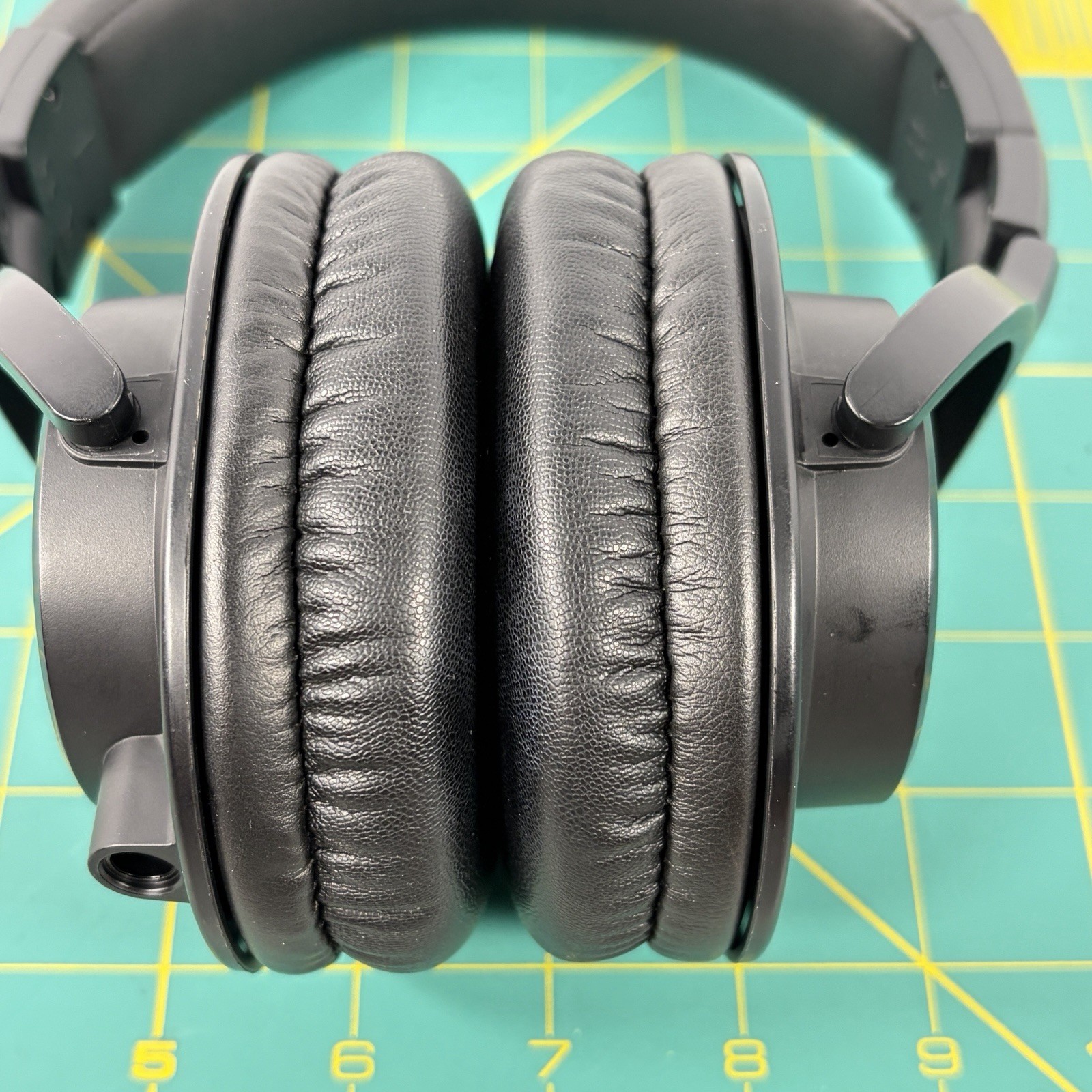 Audio-Technica ATH-M40x Professional Studio Monitor Headphones Black Tested