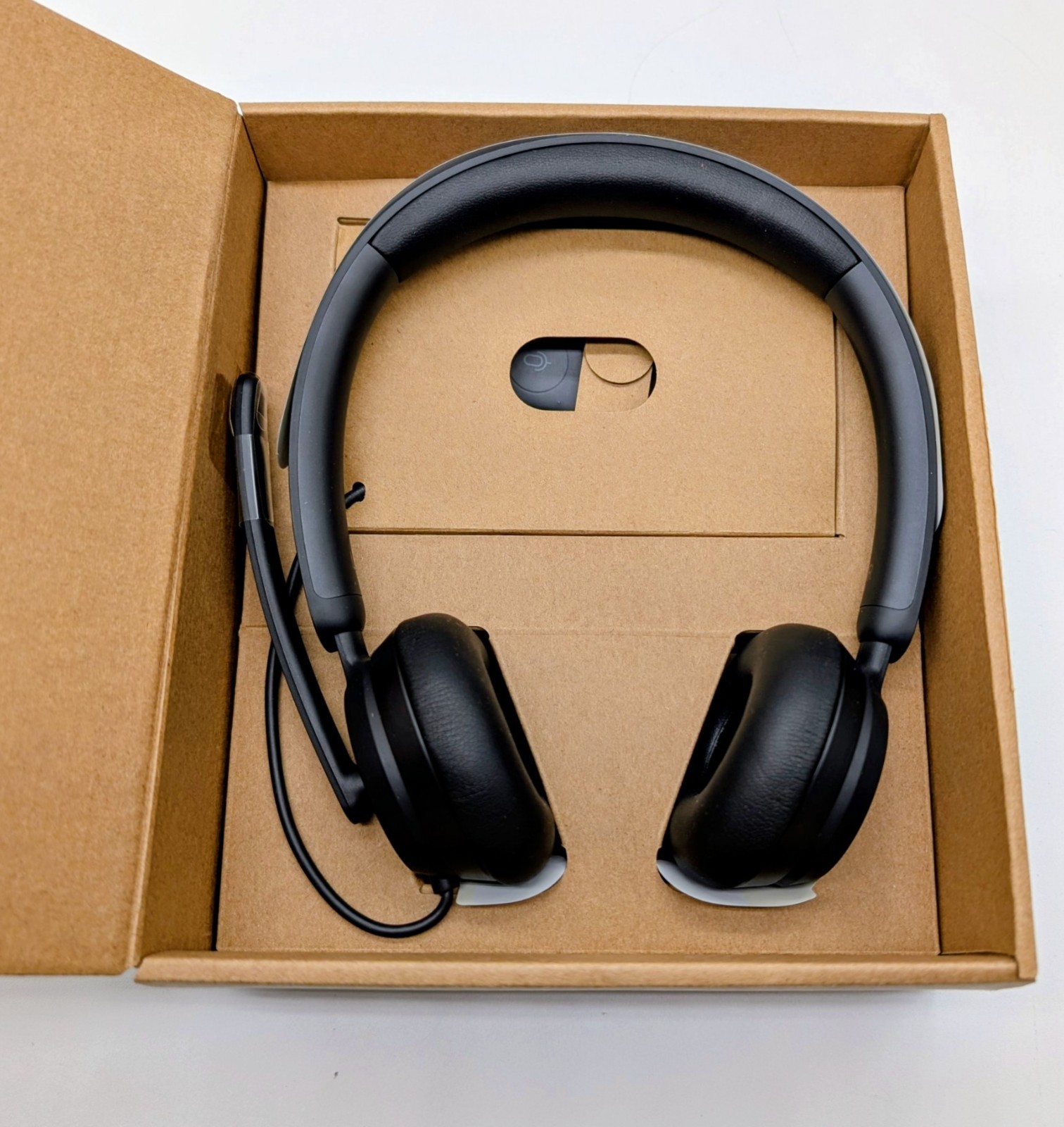 Microsoft 8JN-00001 Modern USB Headset – Stereo Wired On-ear Binaural Noise
