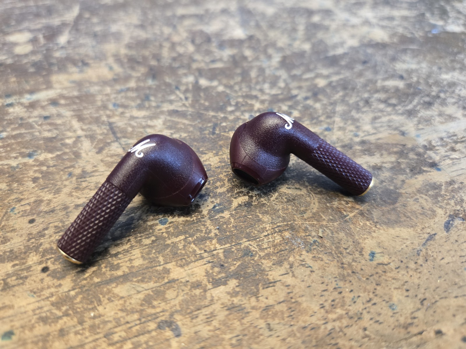 ?Limited Edition Burgundy Very Rare Marshall Minor III Wireless Earbuds Special