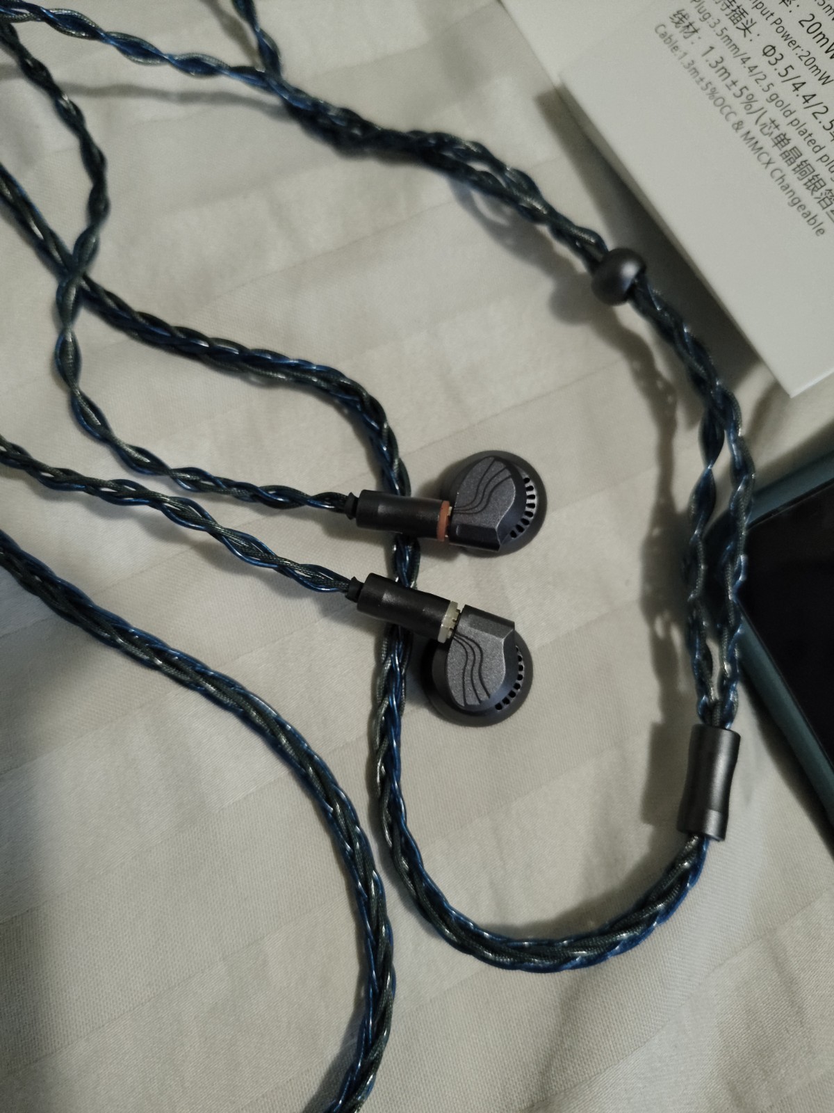 Yincrow RW-3000 HIFI In-ear Earphone Flathead Earbuds OPEN BOX PERFECT CONDITION