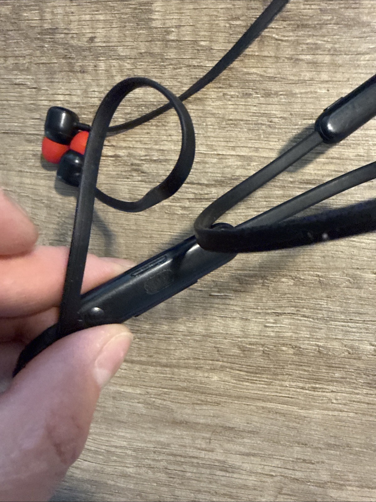 Beats by Dr. Dre Flex Wireless Bluetooth In-Ear Headphones A2295 – Beats Black