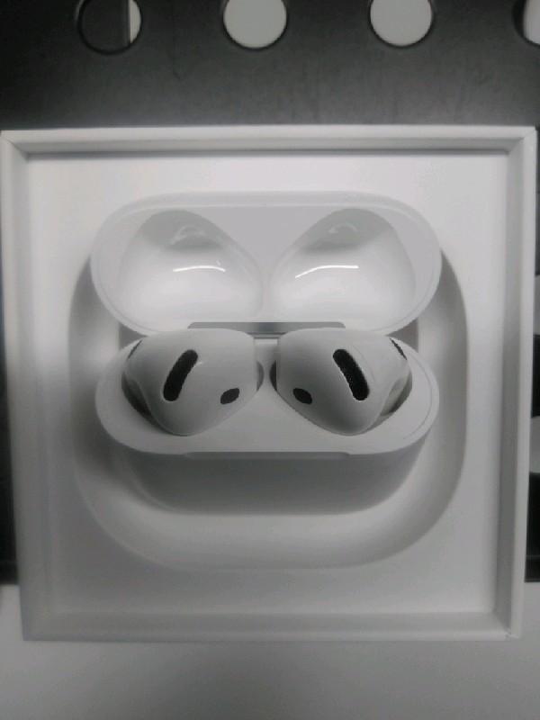 Apple AirPods 4 ‎‎MXP63LL/A Wireless Earbuds Active Noise Cancellation – White