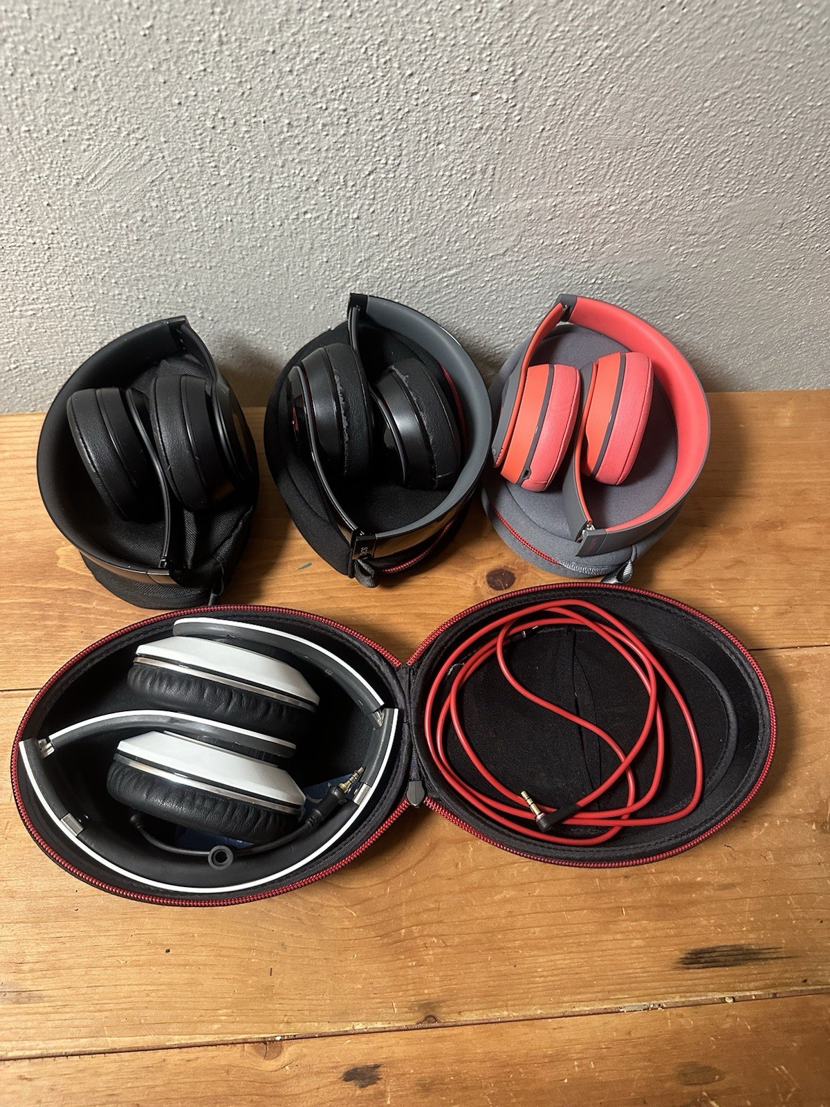 Lot Of 4 Beats Headphones Por Parts Or Not Working