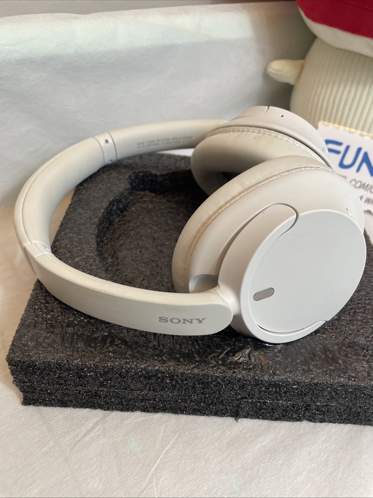 Sony Noise Canceling Wireless Headphones (Model # YY2966 WH-CH720N) TESTED Works