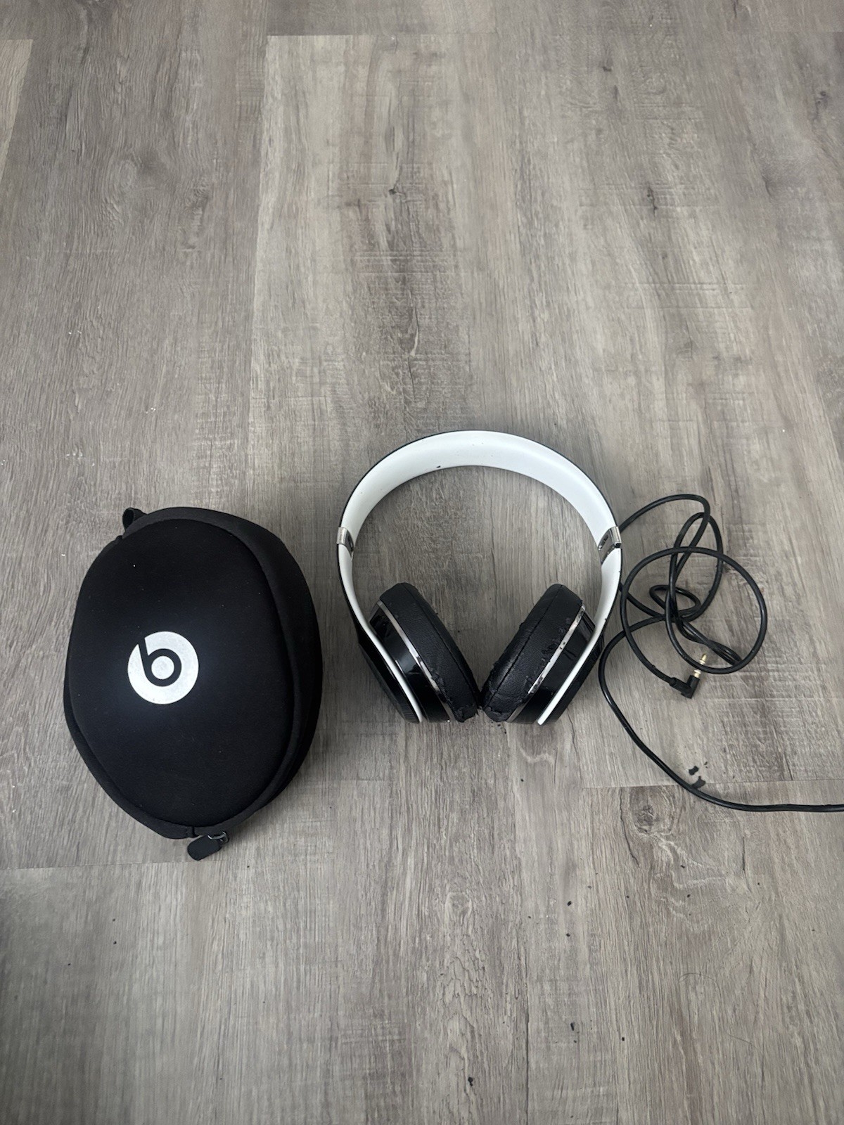 Beats by Dr. Dre Studio2 Wireless Headphones (Gloss Black)