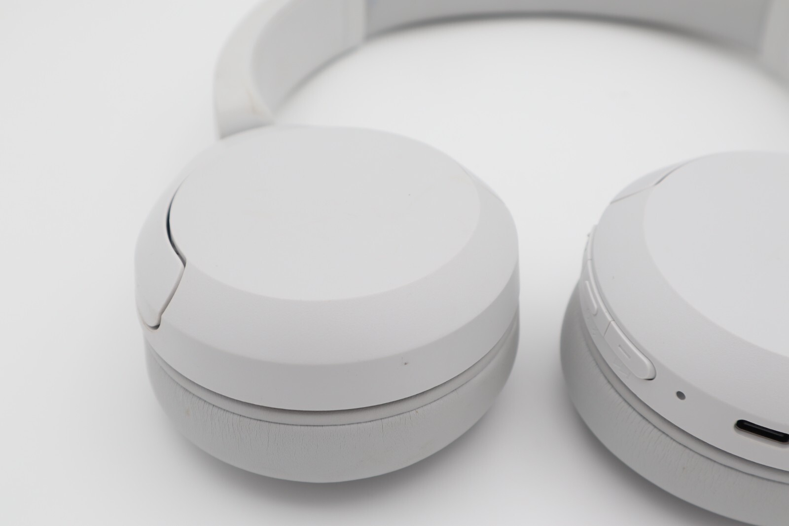 Sony CH520W.CE7 Wireless Bluetooth Headphones & 50+ Hours Battery Life, White