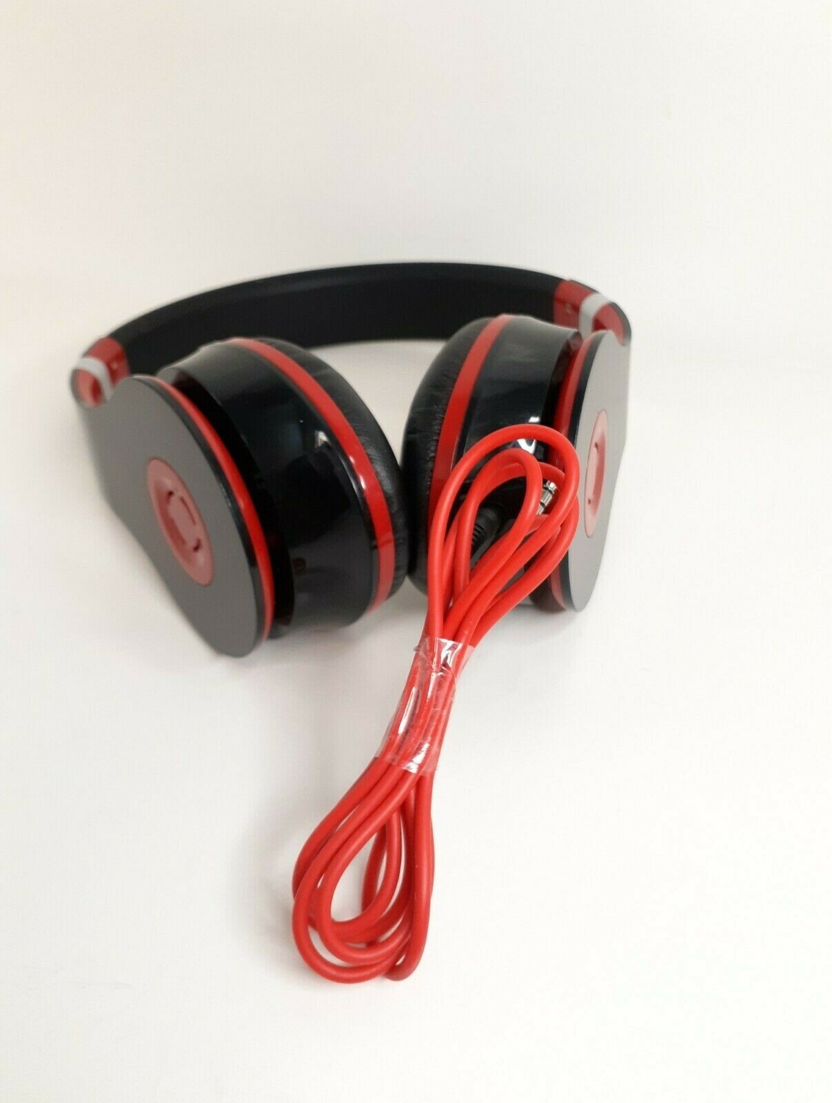 Head Phones Color Black And Red