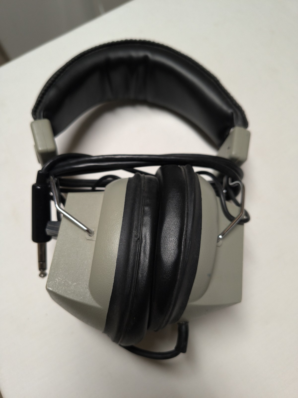 VTG Realistic Nova 16 Headphones Stereo 8 ohms Volume Control Green Over Ear