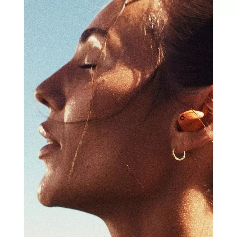Beats Powerbeats Fit Wireless Earbuds Secure Wingtip Spark Orange Excellent