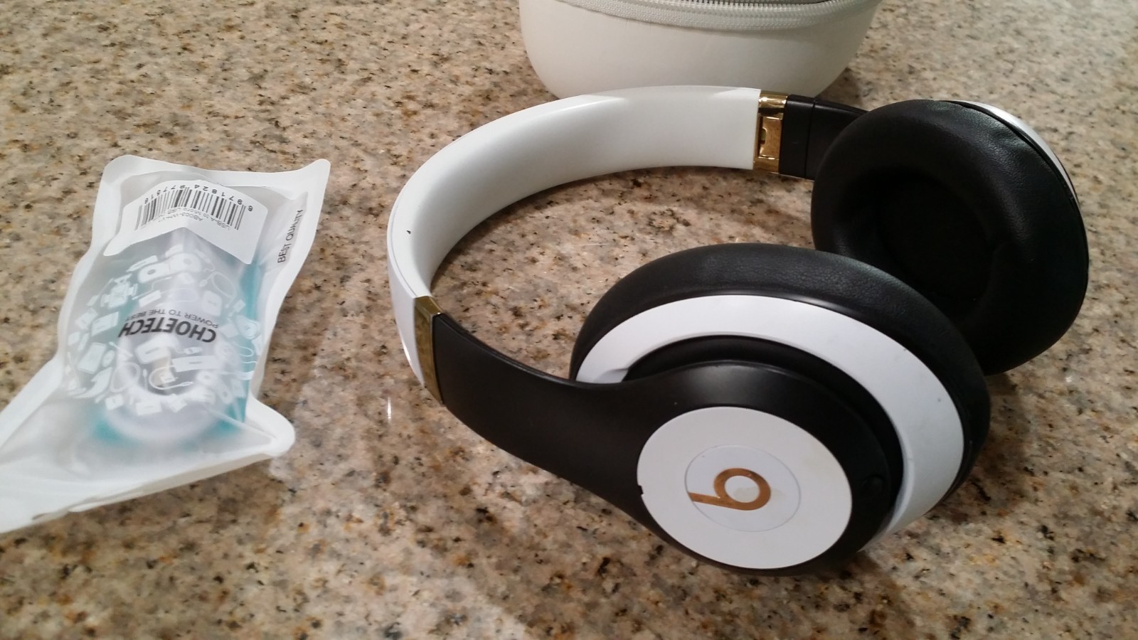 Beats by Dr. Dre Studio 3.0 Wireless Bluetooth Over-Ear Headphones Gold/Black